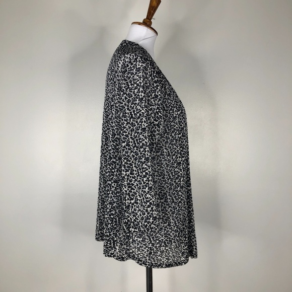 Chicos Easywear Leopard Top Open Front Sz. 1 (M) - Picture 5 of 9